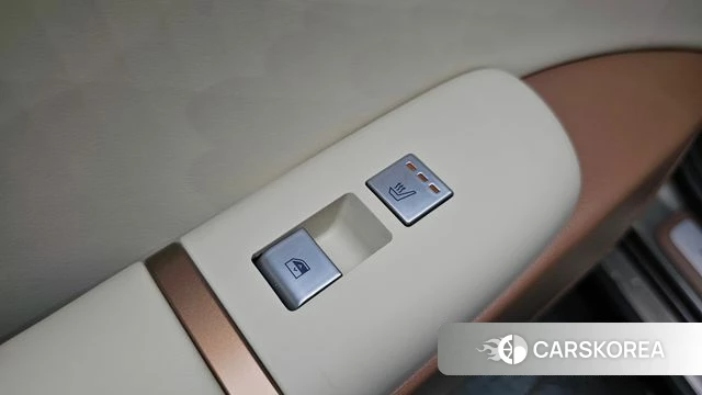 Hyundai Grandeur Hybrid (GN7) 2024 Серебристо-серый из Кореи, фото 4