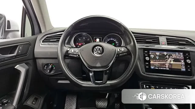 Volkswagen Tiguan second Generation 2019 Серебряный из Кореи, фото 4