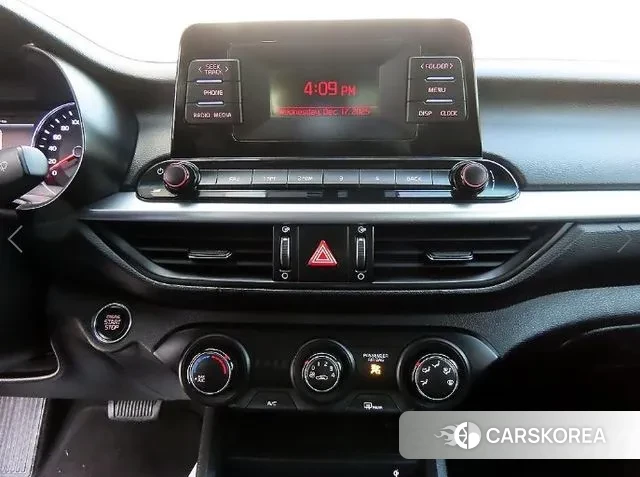 Kia The New K3 2nd generation 2021 Белый из Кореи, фото 4