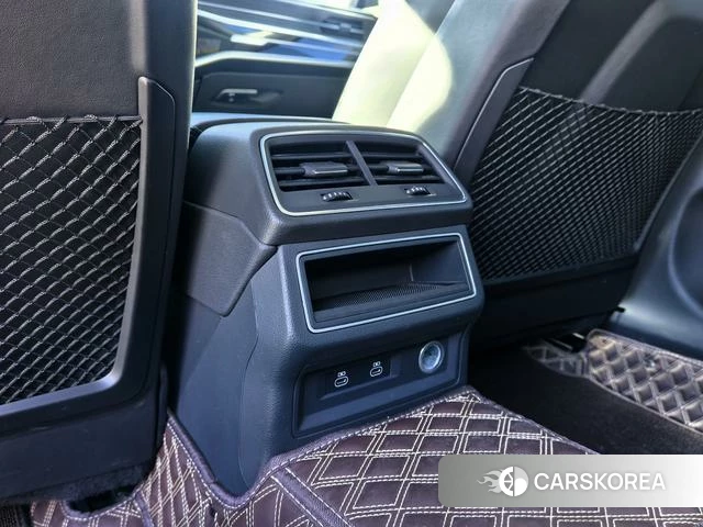Audi A6L 2024 Черный из Китая, фото 4