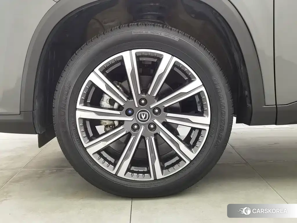 Chang'an CS75PLUS 2022 Silver/gray из Китая, фото 4
