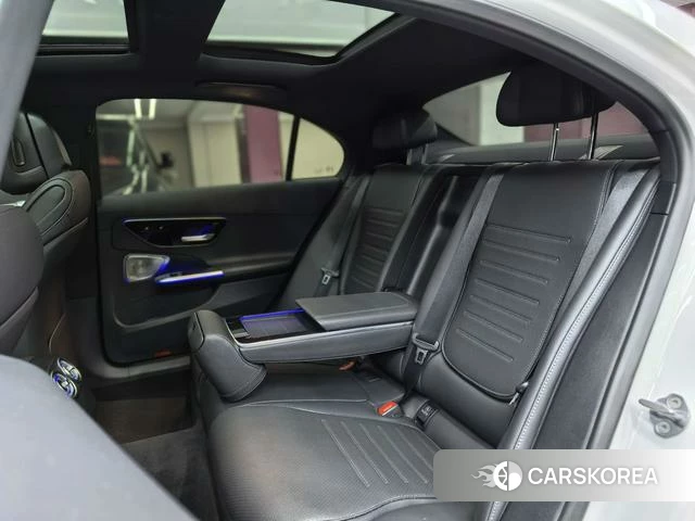 Mercedes-Benz Class C 2023 Белый из Китая, фото 4