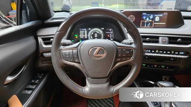 Lexus UX250h 2021 Белый из Кореи, фото 4