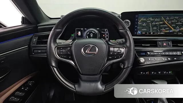 Lexus ES300h 7th generation 2023 Черный из Кореи, фото 4
