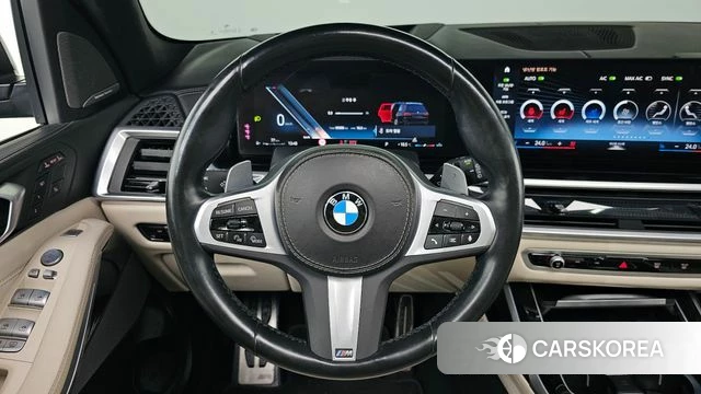 BMW X7 (G07) 2023 Черный из Кореи, фото 4