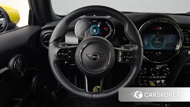 Mini Cooper Electric 2022 Черный из Кореи, фото 4