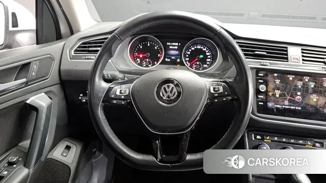 Volkswagen Tiguan second Generation 2020 Белый из Кореи, фото 4