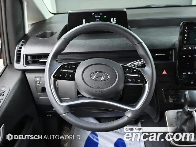 Hyundai Staria 2023 Желтый из Кореи, фото 4