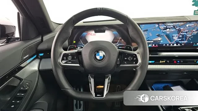 BMW 5 Series (G60) 2024 Черный из Кореи, фото 4