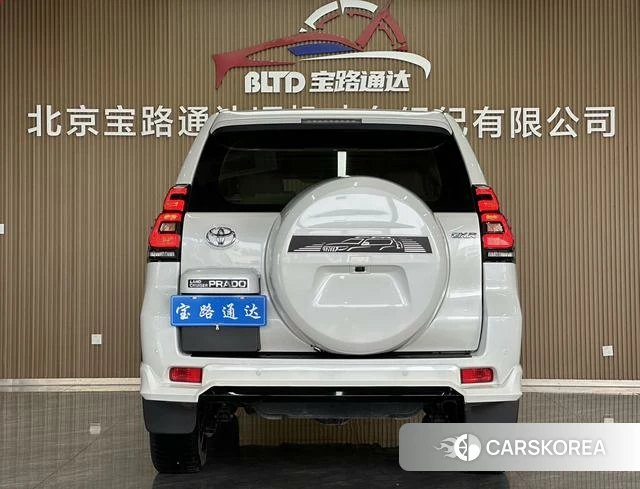 Toyota Prado (imported) 2023 Белый из Китая, фото 4