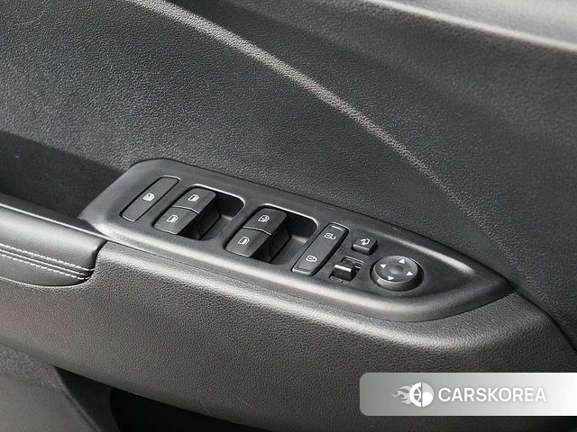 Hyundai Venue 2021 Красный из Кореи, фото 4