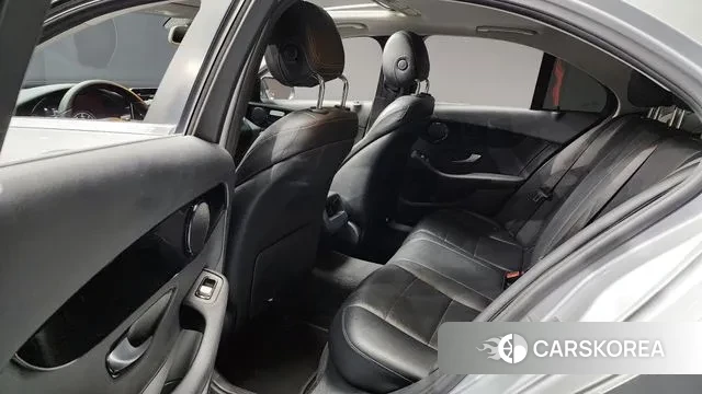 Mercedes-Benz C-Class W205 2018 Серебряный из Кореи, фото 4