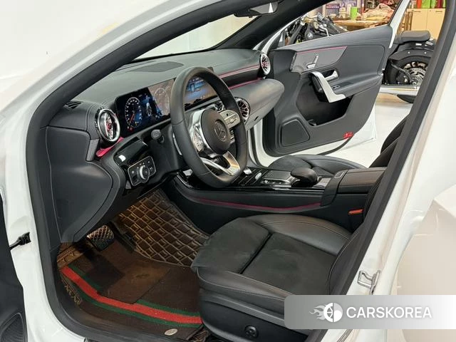 Mercedes-Benz Class A 2021 Белый из Китая, фото 4