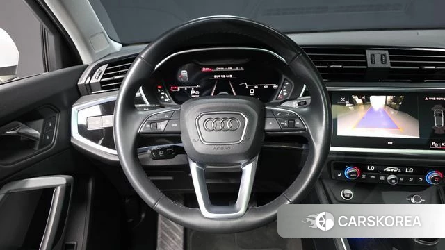 Audi Q3 (F3) 2024 Белый из Кореи, фото 4