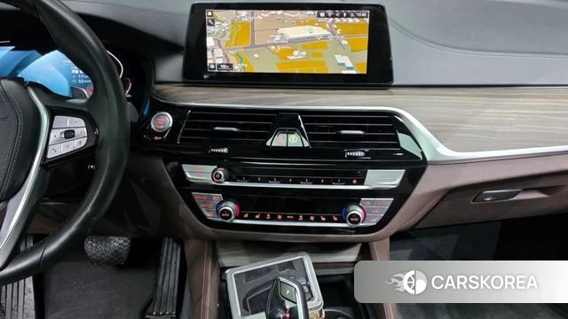 BMW 5 Series (G30) 2020 Белый из Кореи, фото 4