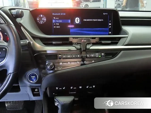 Lexus ES300h 7th generation 2019 Серебристо-серый из Кореи, фото 4