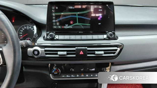 Kia Seltos 2022 Белый из Кореи, фото 4