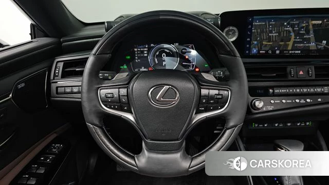 Lexus ES300h 7th generation 2023 Серебристо-серый из Кореи, фото 4