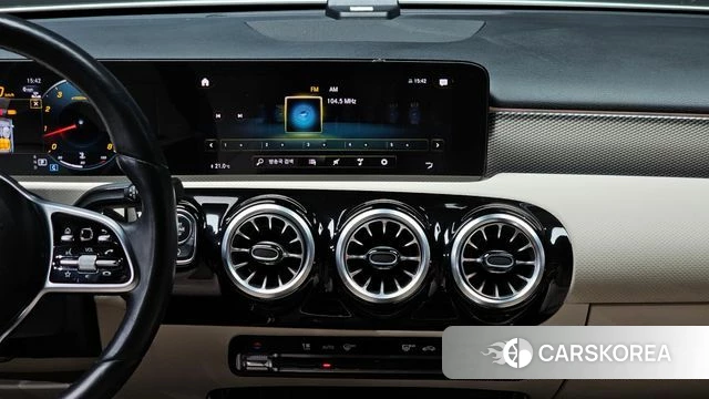 Mercedes-Benz A-Class W177 2022 Белый из Кореи, фото 4