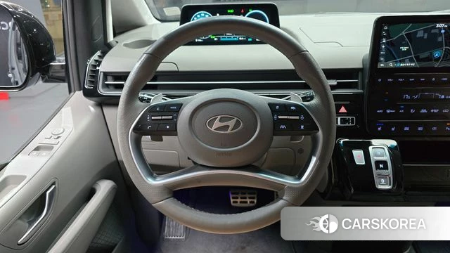 Hyundai Staria 2025 Серебряный из Кореи, фото 4