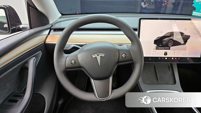 Tesla Model Y 2025 Черный из Кореи, фото 4