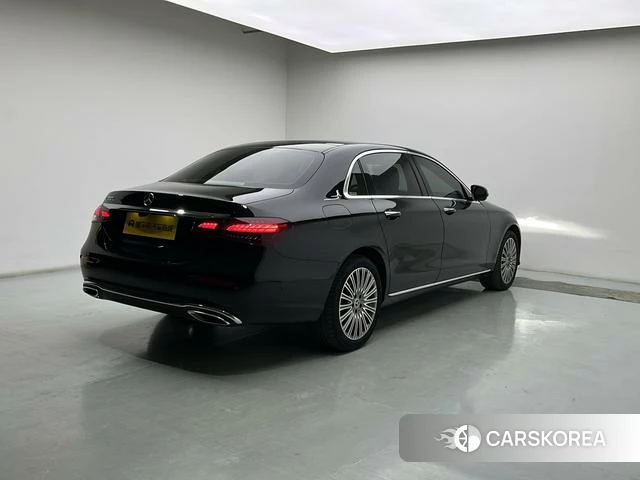 Mercedes-Benz E-class 2022 Черный из Китая, фото 4