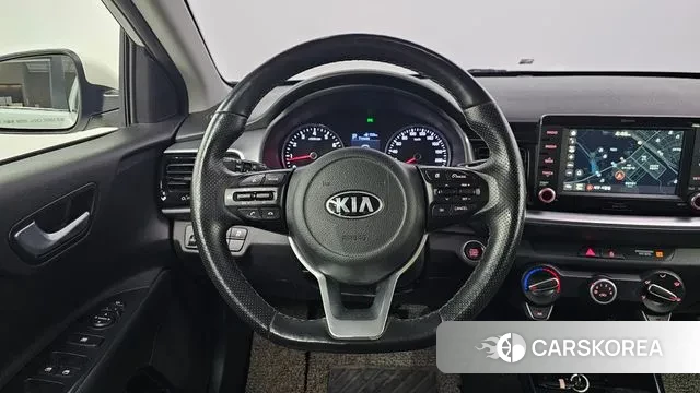Kia Stonic 2018 Белый из Кореи, фото 4