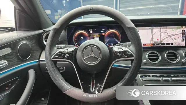 Mercedes-Benz E-Class W213 2023 Белый из Кореи, фото 4