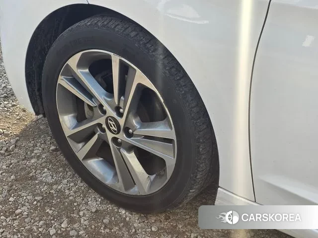 Hyundai Avante AD 2018 Белый из Кореи, фото 4