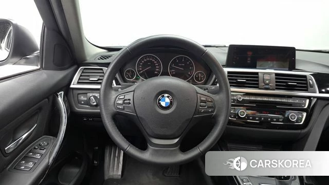 BMW 3 Series (F30) 2018 Белый из Кореи, фото 4