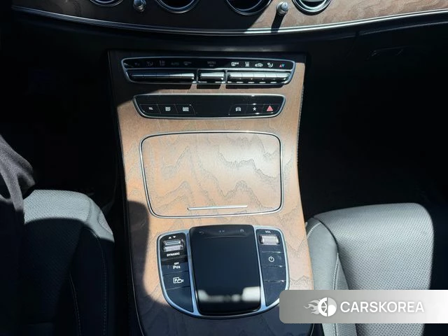 Mercedes-Benz E-Class W213 2021 Черный из Кореи, фото 4