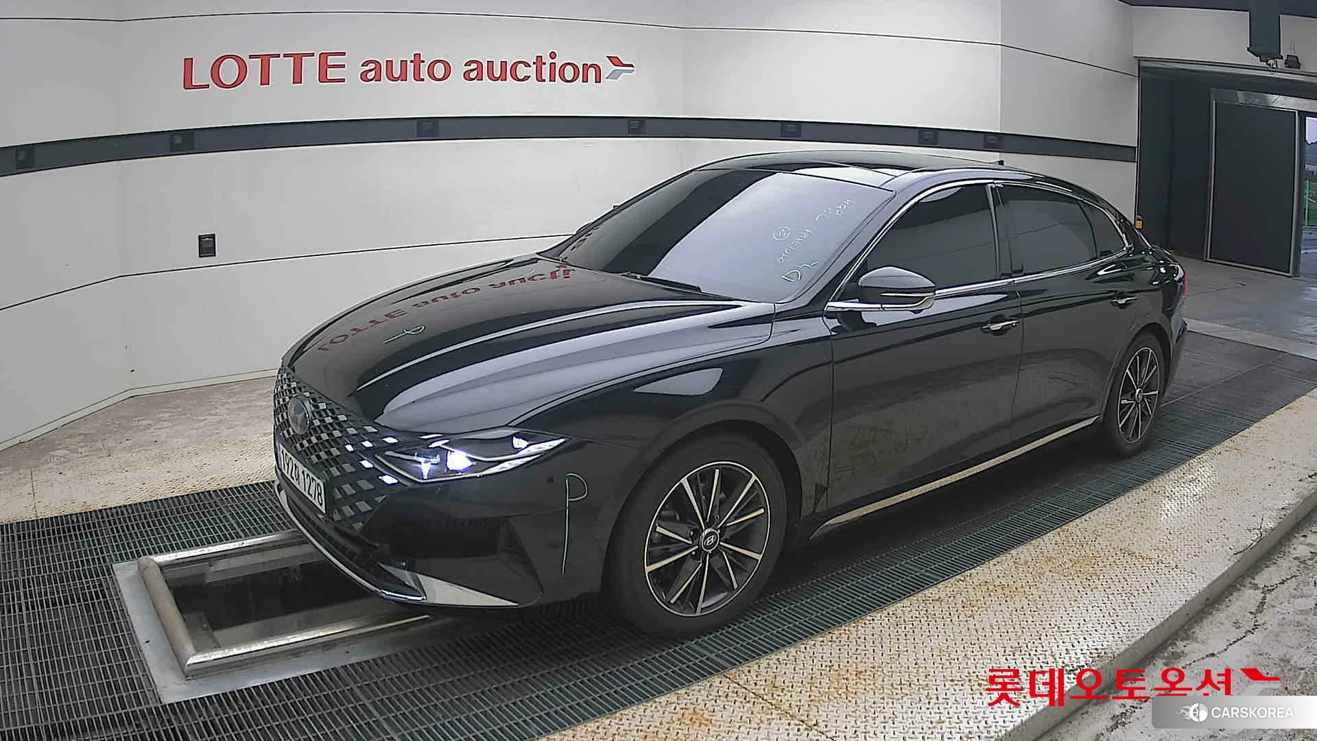 Hyundai Grandeur 2023 Abyss Black Pearl из Кореи, фото 4