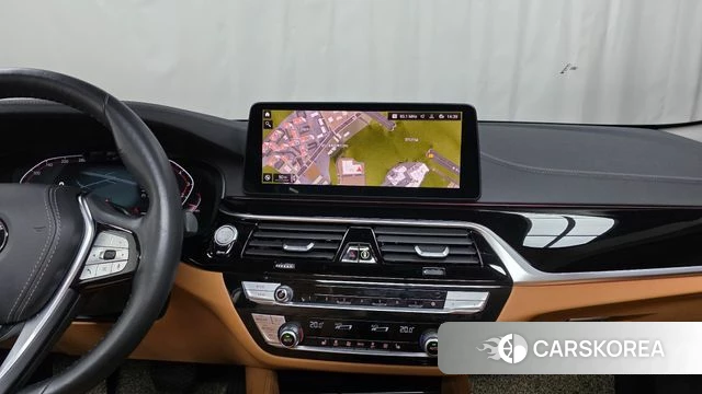 BMW 5 Series (G30) 2022 Серебристо-серый из Кореи, фото 4