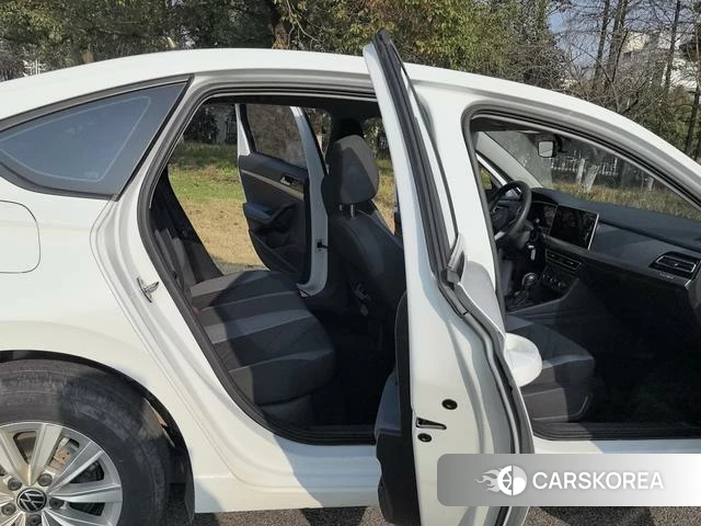 Volkswagen Lavida 2023 Белый из Китая, фото 4