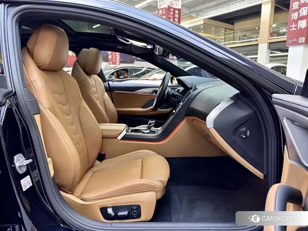 BMW 8 series 2020 Черный из Китая, фото 4