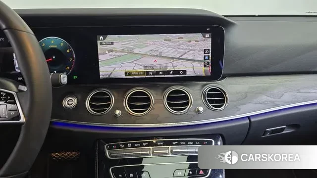 Mercedes-Benz E-Class W213 2023 Белый из Кореи, фото 4