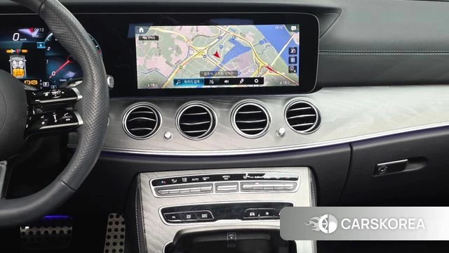 Mercedes-Benz E-Class W213 2023 Серый из Кореи, фото 4