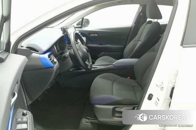 Toyota C-HR 2021 Белый из Китая, фото 4