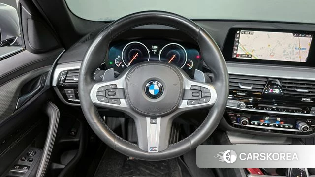 BMW 5 Series (G30) 2019 Серебристо-серый из Кореи, фото 4