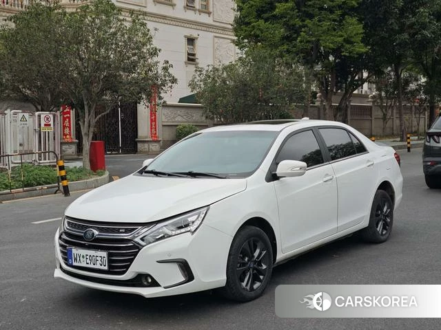 BYD Qin DM 2018 Белый из Китая, фото 4