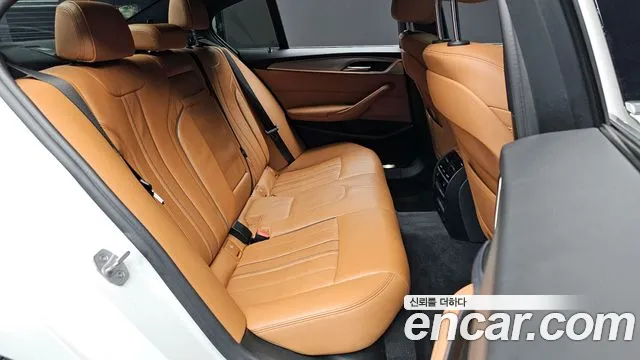 BMW 5 Series (G30) id 2204028 из Кореи 4