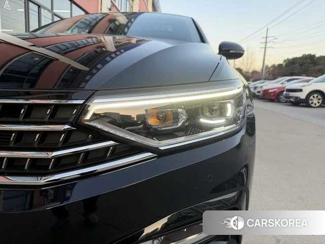 Volkswagen Magotan 2023 Черный из Китая, фото 4