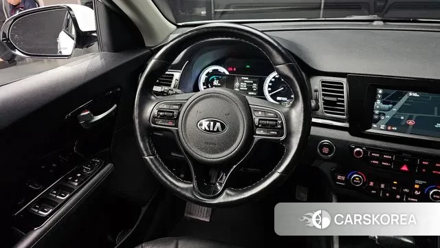 Kia Niro 2018 Белый из Кореи, фото 4