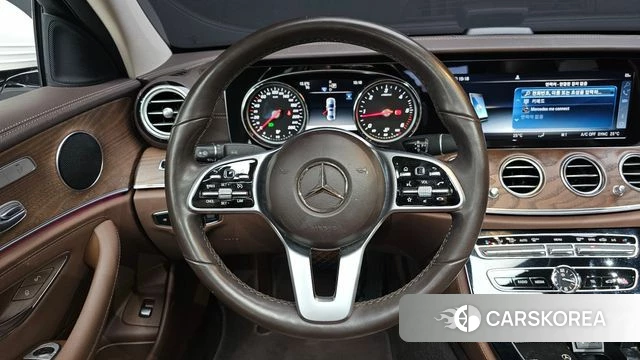 Mercedes-Benz E-Class W213 2019 Белый из Кореи, фото 4