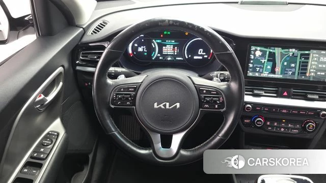 Kia Niro Plus 2022 Белый из Кореи, фото 4