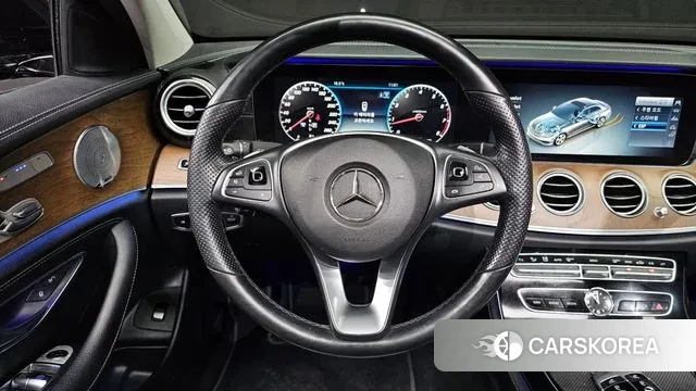Mercedes-Benz E-Class W213 2018 Черный из Кореи, фото 4