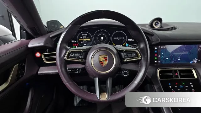 Porsche Taycan 2021 Жемчужный цвет из Кореи, фото 4