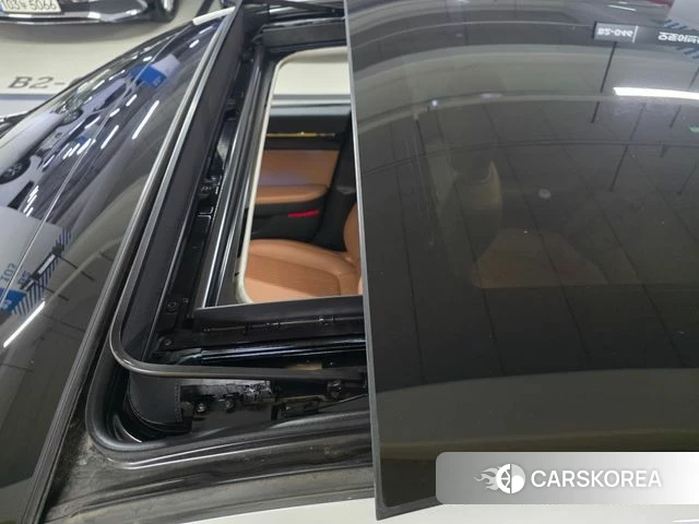 Hyundai Grandeur Hybrid (GN7) 2023 Белый из Кореи, фото 4