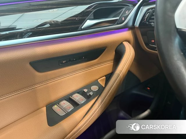 BMW 5 Series (G30) 2021 Черный из Кореи, фото 4