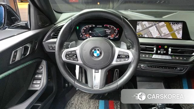 BMW 1 Series (F40) 2021 Светло-серебряный цвет из Кореи, фото 4